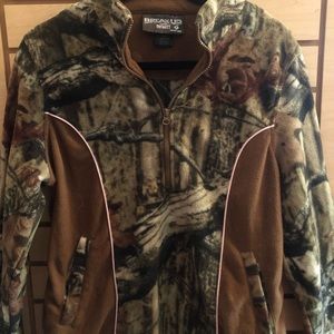Mossy oak pullover